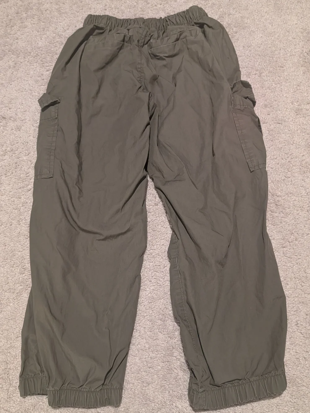 GAP Kids Easy Cargo Parachute Pants 🫒 Olive 🫒 Size 8
